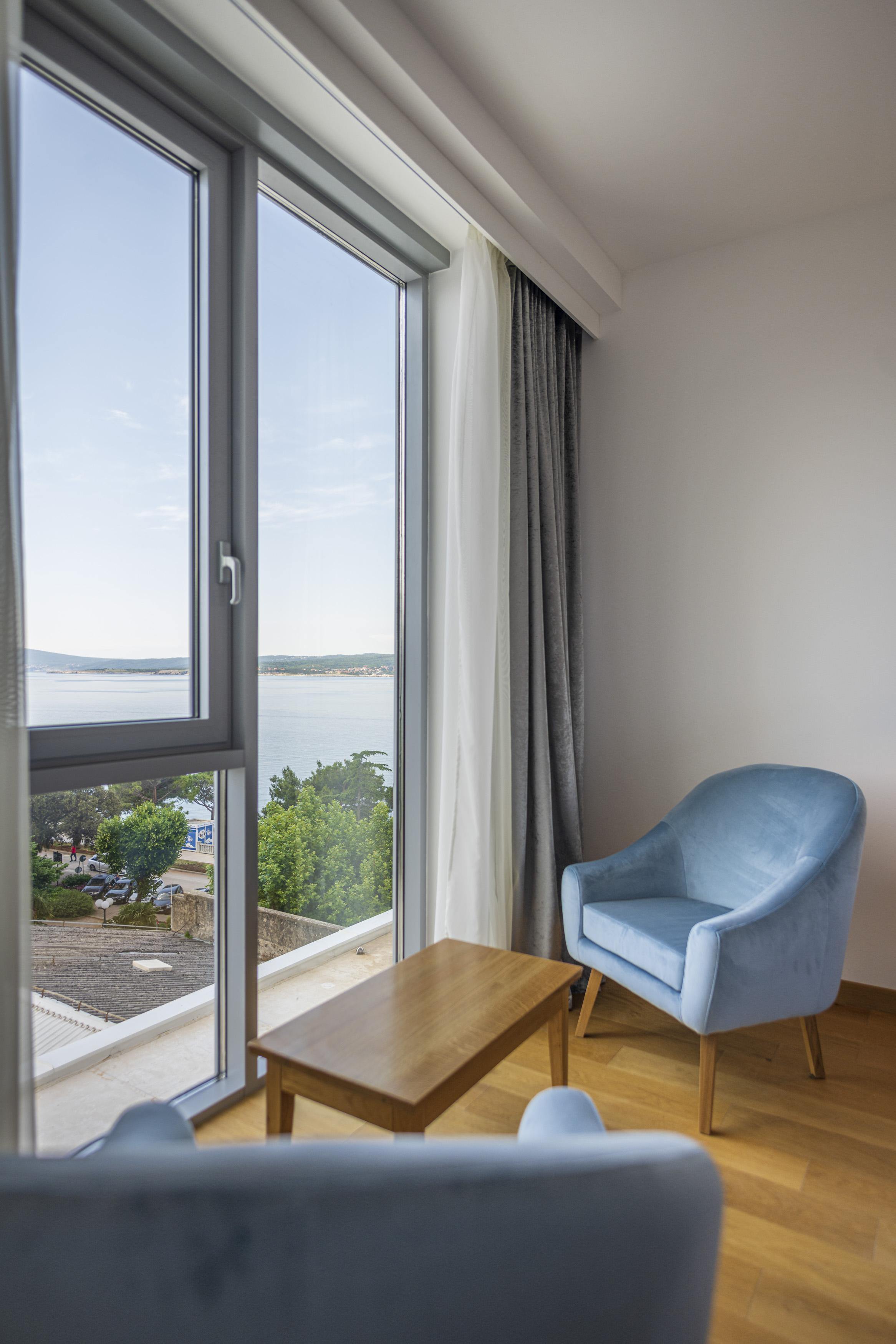 Hotel Miramare Crikvenica Eksteriør billede A room at the hotel